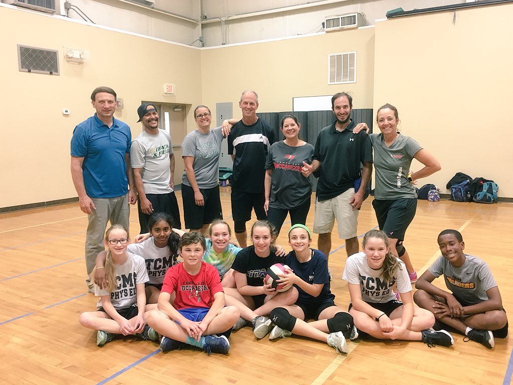 Pena_TCMS's tweet photo. Always a great time playing in the faculty/student volleyball game! 🏐 https://t.co/SvEDVx7D3c