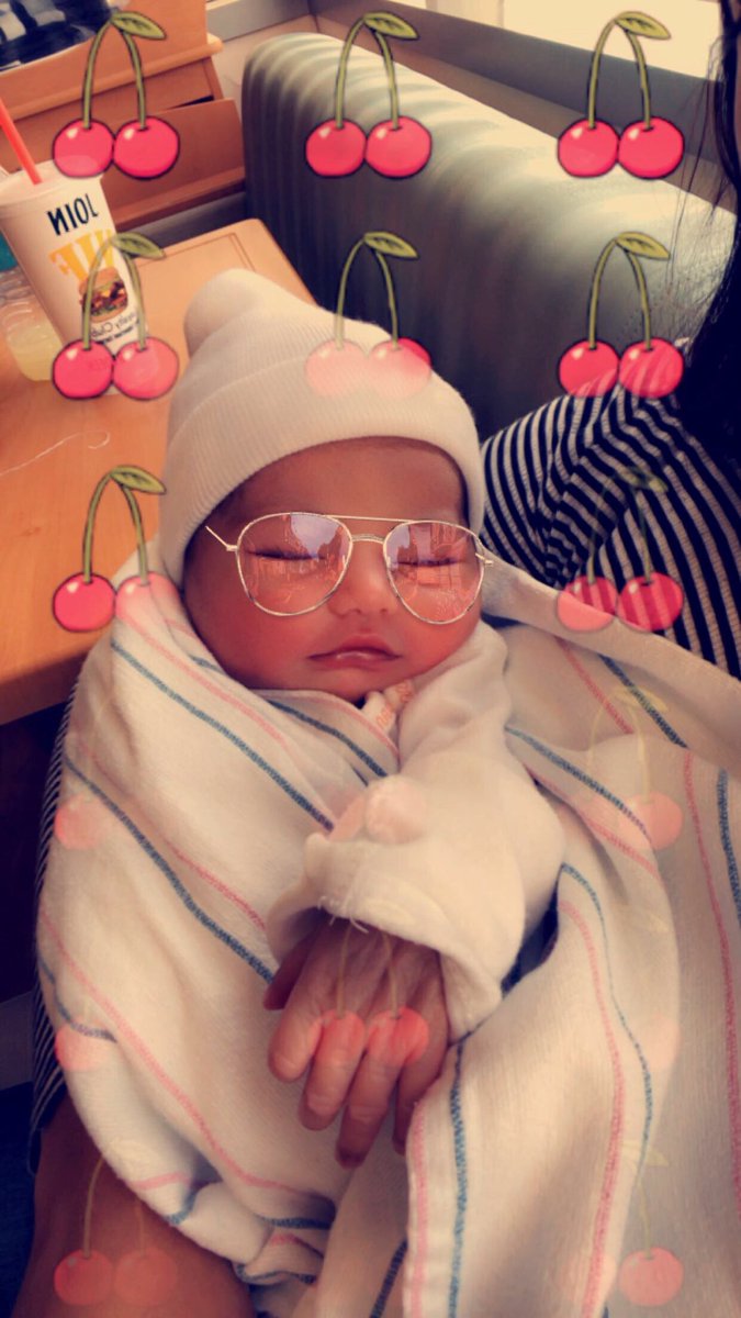 SabrinnaMarieee's tweet photo. After 3 days finally get to take baby girl home ❤️ https://t.co/HaxK3DwgjE