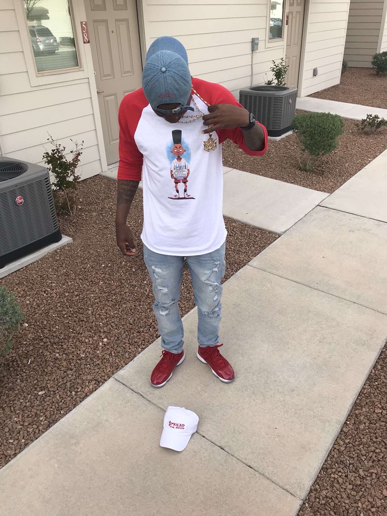 LKI295THREADS's tweet photo. 4:20 It’s a SMOKE 💨 Sale Going ON‼️‼️

4/19 - 4/20 - 4/21(PopUp Shop 12pm-3pm)

H.E.W.M 
Schoolboy Gerald Raglan
$20 

AVAILABLE NOW FOR PURCHASE DM 
📚x🌿

#HighlyEducatedWhileMedicated #GGC #420day 

#WSSU #ECU #NCCU #FayState https://t.co/g8q7pJUHaD