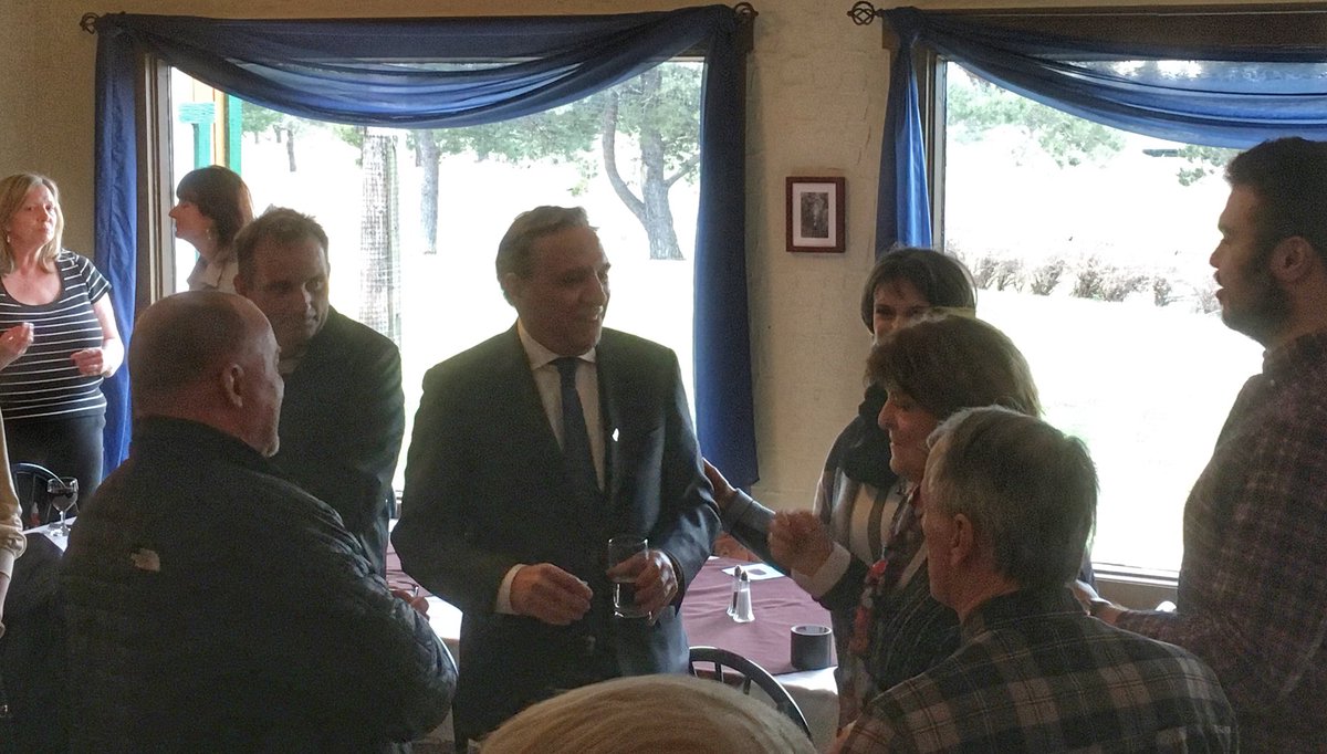 coalitionavenir's tweet photo. Belle soirée avec des militants de la #CAQ, à #Ormstown! @francoislegault @IsaBelCoalition #Huntingdon #CAQ2018 #polqc #CAQ https://t.co/dUWNAAm1Gl
