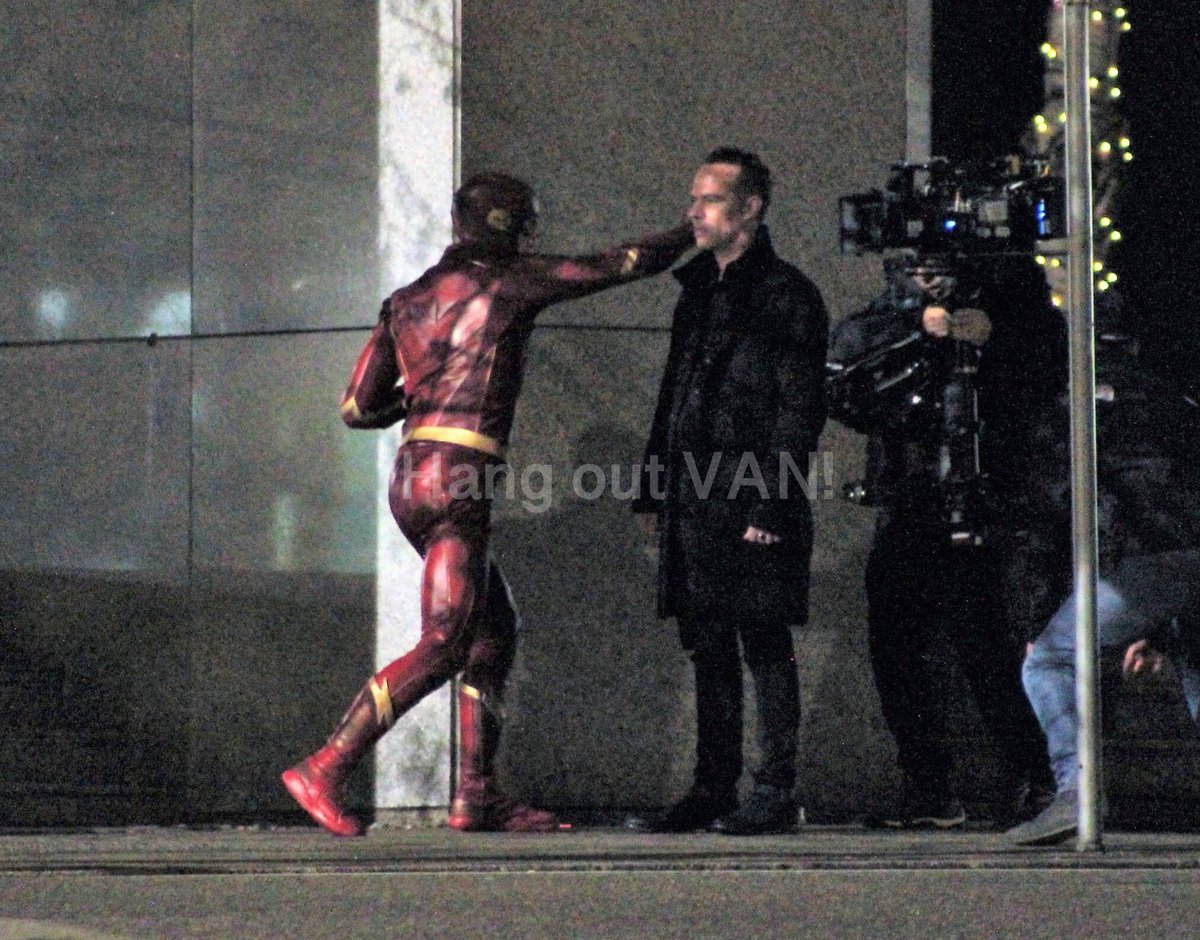 Hang Out Van Filming Of Theflash Season 4 Final Last Night Whatsfilming Yvrshoots Grantgustin Hartleysawyer Barryallen Ralphdibny Vancouver 海外ドラマ フラッシュ シーズン4 アメコミ Dc 撮影 ロケ地 グラントガスティン