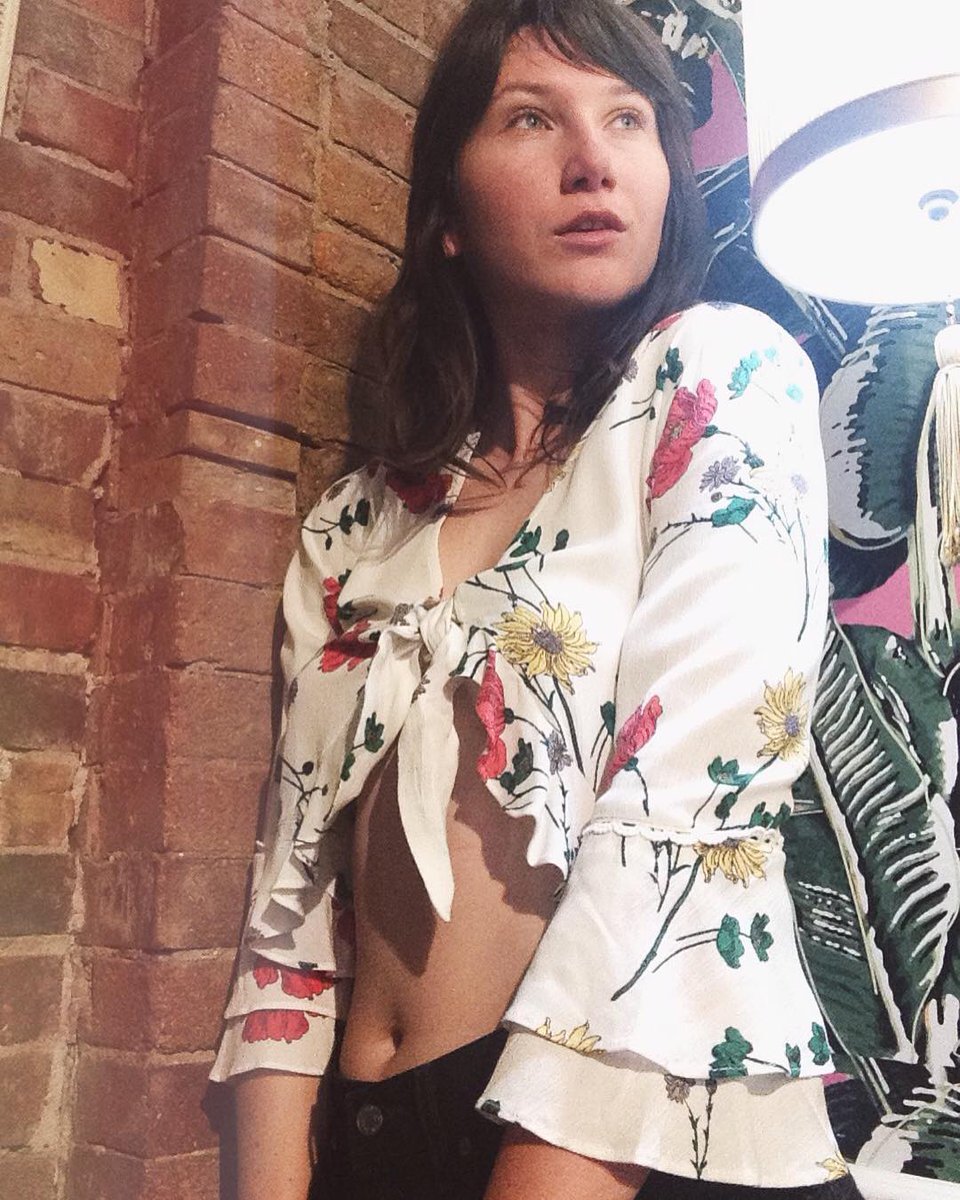slc_WE's tweet photo. 💐 lots of new things in like this new shirt on @nneewwssuunn 🌞#floral #flowers #new #newnew #utah #utahstyle #utahisrad #utahunique #saltlakecity #clothing #fashion #trend #style#antique #whiteelephant #instastyle #fashionforward #love #outfit #outfitoftheday #antique #vintage https://t.co/CciaXlaAw7