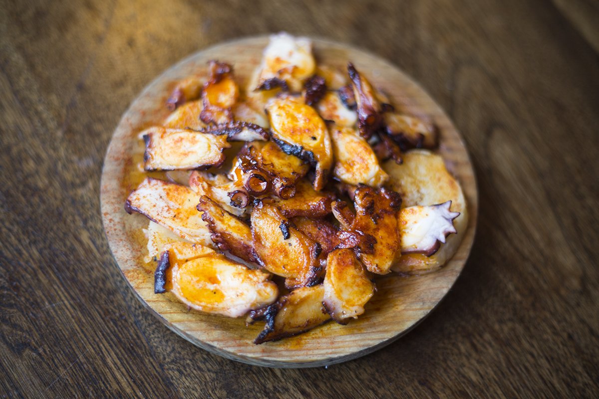 SocarratNYC's tweet photo. Have you ever try our Pulpo a la gallega? This tapa is a must of Galician cuisine.
Galicia - North of Spain π#socarratnyc #socagram #spanishfood https://t.co/dk4n2Cq2Np