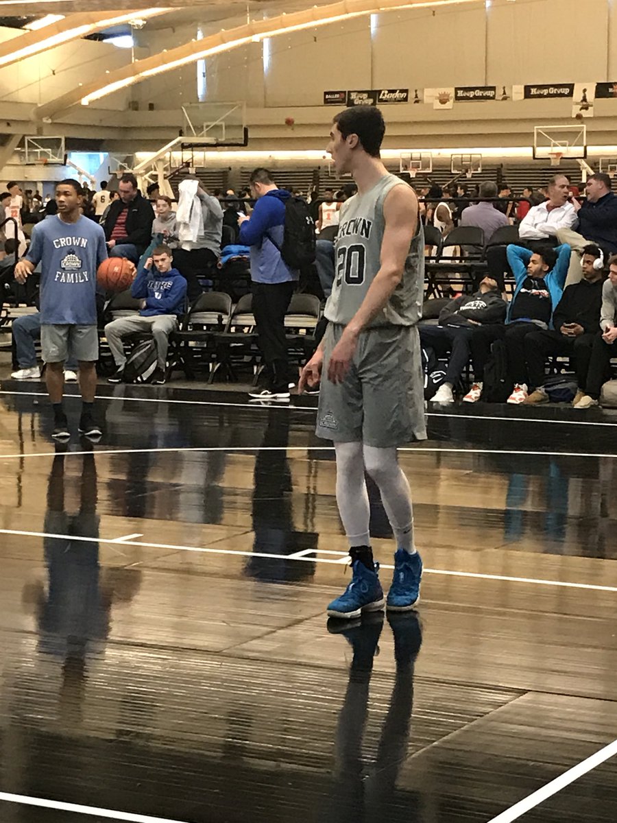 POINT3GEAR's tweet image. It’s a #POINT3 head-to-head @TheHoopGroup #PittJamFest @CrownBBALL vs @NJShoreshotBoys