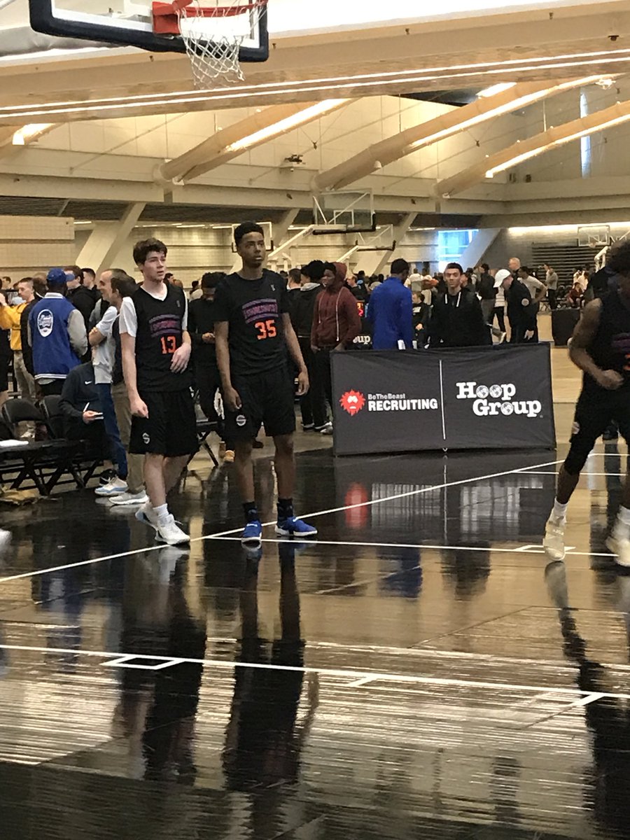 POINT3GEAR's tweet image. It’s a #POINT3 head-to-head @TheHoopGroup #PittJamFest @CrownBBALL vs @NJShoreshotBoys