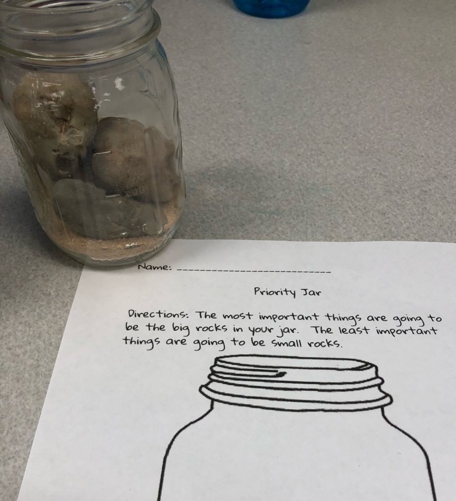 AES_Counselor's tweet photo. @HCES_2nd is learning what it means to prioritize in guidance this month. What are your big rocks @HortonsCreekES hawks? #rocksthensand #put1stthings1st https://t.co/NC7aIkMXco