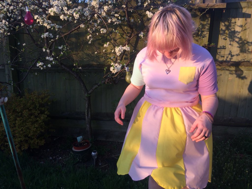 YALL KATIE IS SO FUCKING TALENTED, SHE PICKED UP SEEING LIKE A COUPLE DAYS AGO N MAKED THIS ALREADY!!