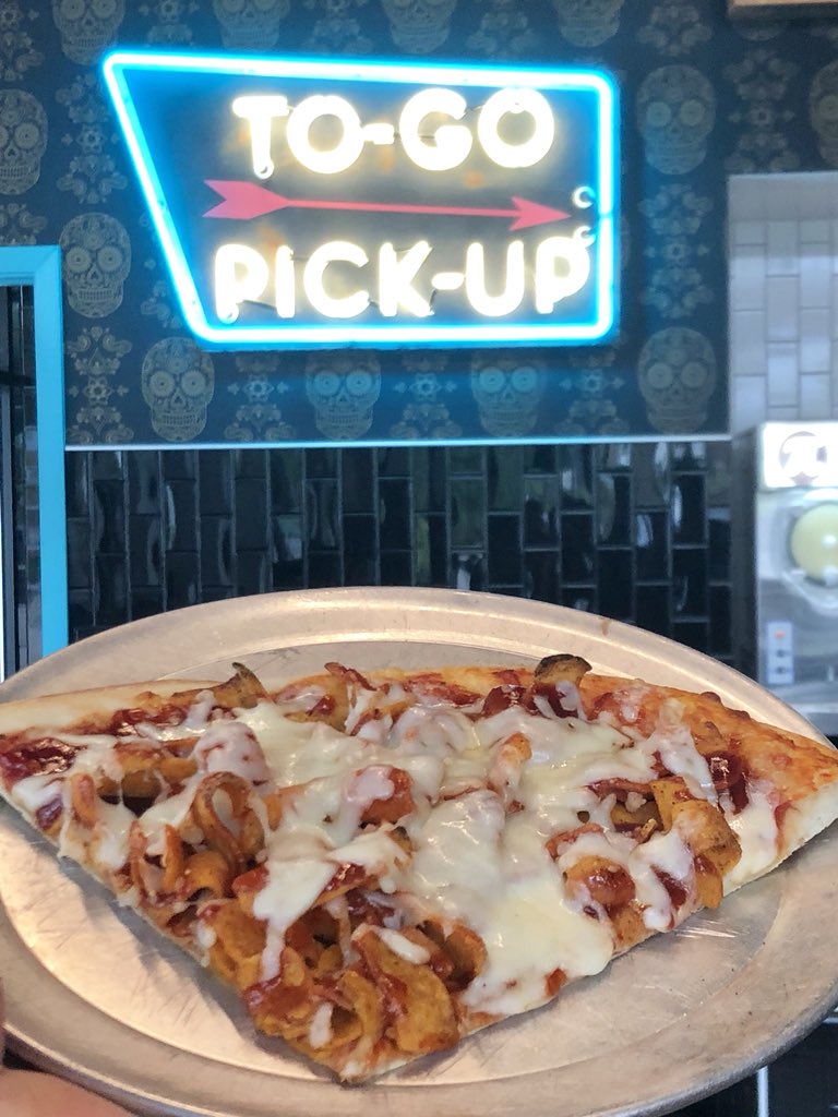 PiPizzaHtx tweet media