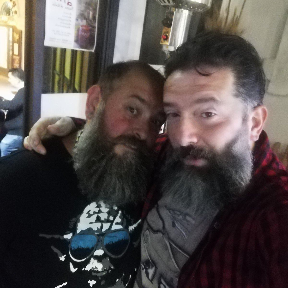 AeFacci's tweet photo. #GianlucaVenerdiniDj
e #lamusicapiubruttadisempre
al #BIDDAbar #ORA  #CÈ
#GENTEdiBIDDA #ORGANIZZATEVI

▶️#BIDDA #PIAZZAdITALIA 
#VINERIA
#BIRRERIA
#FORMAGGERIA
#SALUMERIA
#BODDOCCHERIA
#SCULACCERIA
#Ajoooo

#Drink #Birra #HB #ISOLA #cocktail 
#LOVE #people #sardinia #Italy https://t.co/fU3eqGoU8q