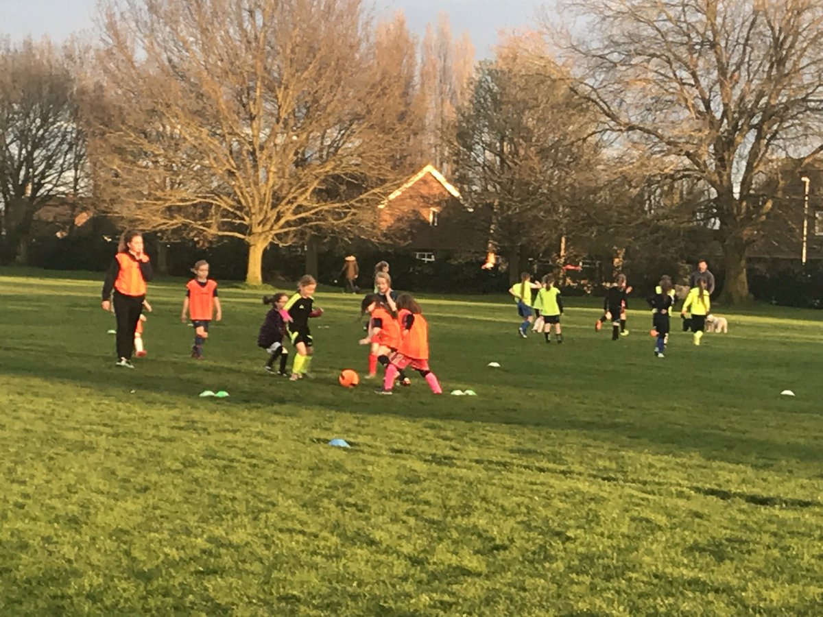 MarchWildcats's tweet photo. Glorious weather for another Wildcats Session, fun, smiles and giggles. Well done to all the girls. The Coaches also enjoyed and were super impressed with the efforts. It’s not too late to get involved and join in the Girls’ footie fun, email Marchwildcats@gmail.com ⚽️😺🐾 https://t.co/WUdxnC6gOQ