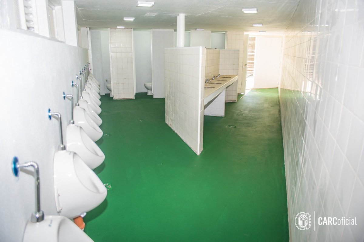 RosarioCentral's tweet image. ✅ 🚹🚺 Refacciones en baños de Popular Sur y Platea Cordiviola

Las obras incluyen: provisión de agua constante, refacción de la fachada, revoque, pintura, nuevas puertas, griferías, accesorios, sistema de iluminación y cañerías