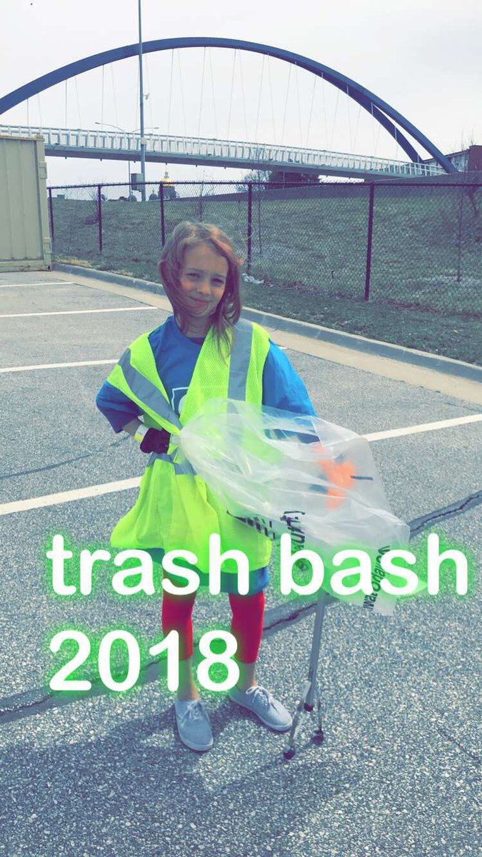 camilliojo's tweet photo. #trashbash2018 https://t.co/sGpCHYrgH9