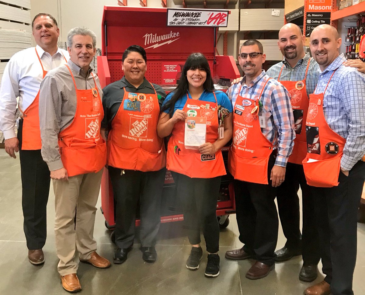 𝘼𝙜𝙪𝙨𝙩𝙞𝙣𝙚 𝙑𝙞𝙡𝙡𝙖𝙜𝙤𝙢𝙚𝙯 (@agustinethd) on Twitter photo Thank You Craig and <a href="/Haydnchilcott/">Haydn Chilcott</a> for helping recognize our Amazing Head Cashier Jaimie!!#TeamPowerHouse Thank You Craig and <a href="/Haydnchilcott/">Haydn Chilcott</a> for helping recognize our Amazing Head Cashier Jaimie!!#TeamPowerHouse