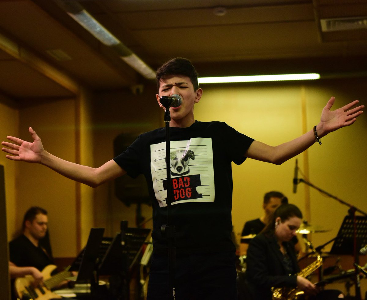 Акмал хохлходжаев. Акмаль шоу. Блоггер акмаль. Акмаль холходжаев. Акмаль шоу.