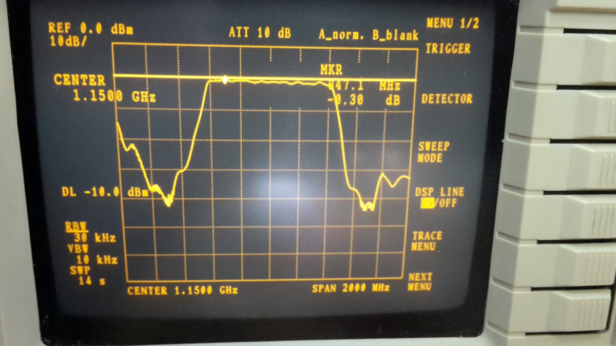 _ph4as_'s tweet photo. Bandconverter works sorta! Tested with a #Reactel 8150MHz filter on my #Advantest R3361A with TG. 7GHz LO from 3.5GHz with #ADF4351 and doubler. So 1.15GHz == 8.15GHZ Lower part of spectrum not so good as LTC5549 is >500MHz. Conversion loss seems too high (20dB) unfortunately https://t.co/QrOWc6kWLh