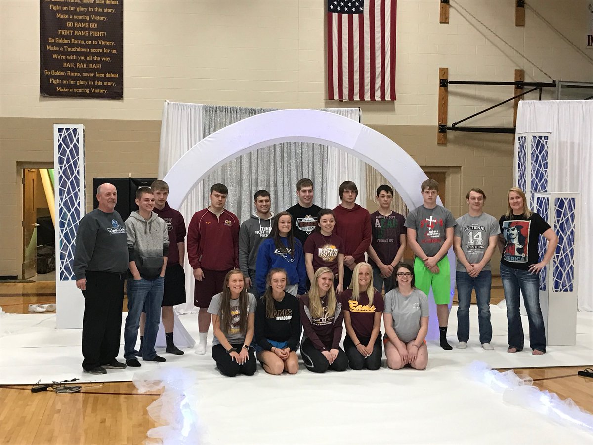 ddougherty5's tweet photo. Junior Class decorating for 2018 Prom. #mvaocou #shinelikeadiamond #prom2018 https://t.co/eY9LTIcnIP