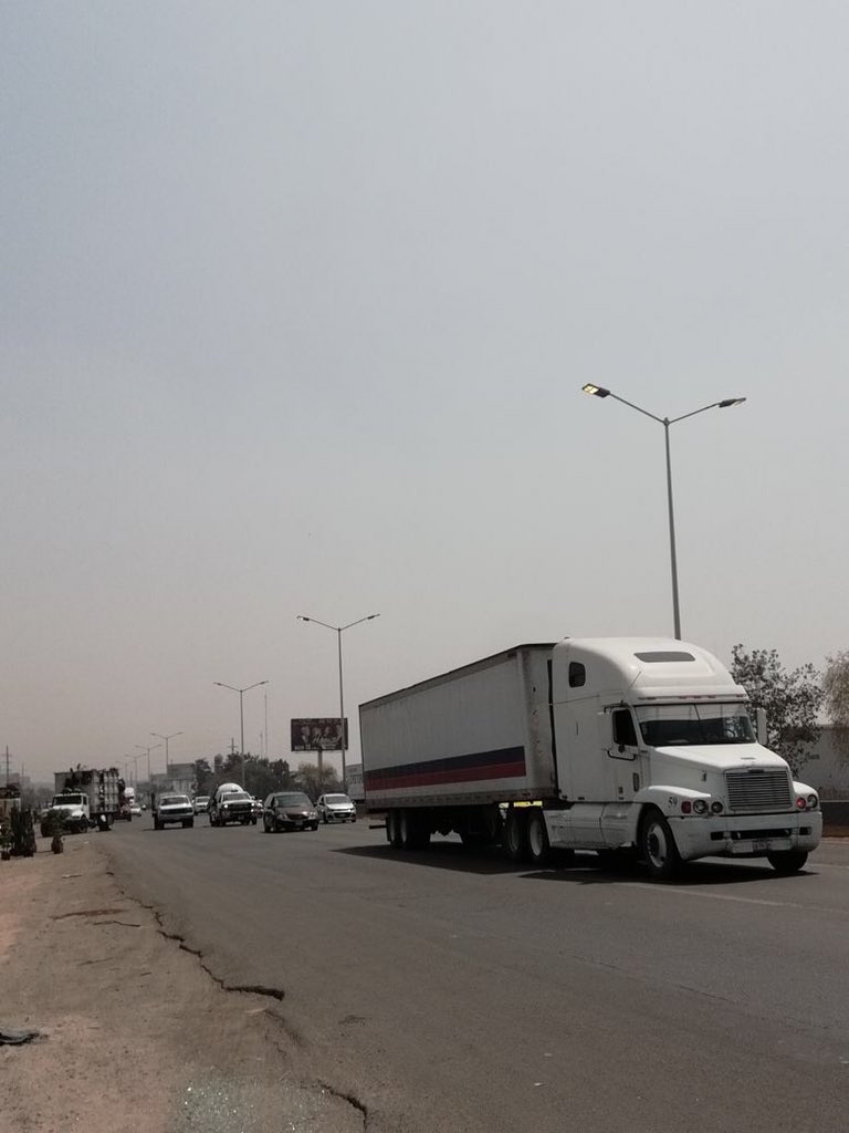 ObrasEnJalisco's tweet photo. @g_obed @zona3noticias Buenas tardes, personal de @UMOM2018 atendió su reporte y restableció el alumbrado público en esa zona. https://t.co/O2Zt3okJm8