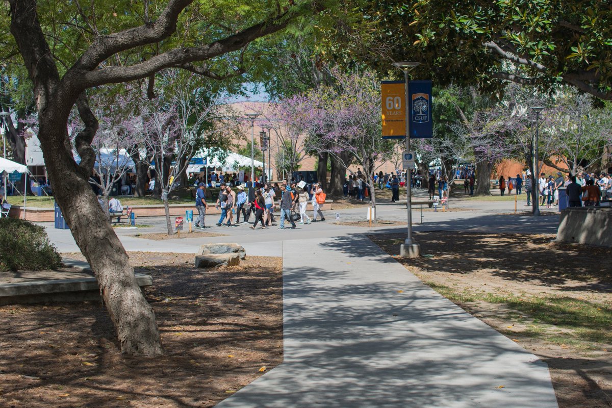 csufbusiness's tweet photo. Thanks to everyone who visited us on #WelcometoCSUF day. We enjoyed meeting all of you and look forward to seeing you in the fall! 🐘😃We uploaded a bunch of photos from the day! 👉🏾 https://t.co/y5eww0AVzc … #csuf #mihaylocollege #welcometocsuf https://t.co/GPqyUsqxZR