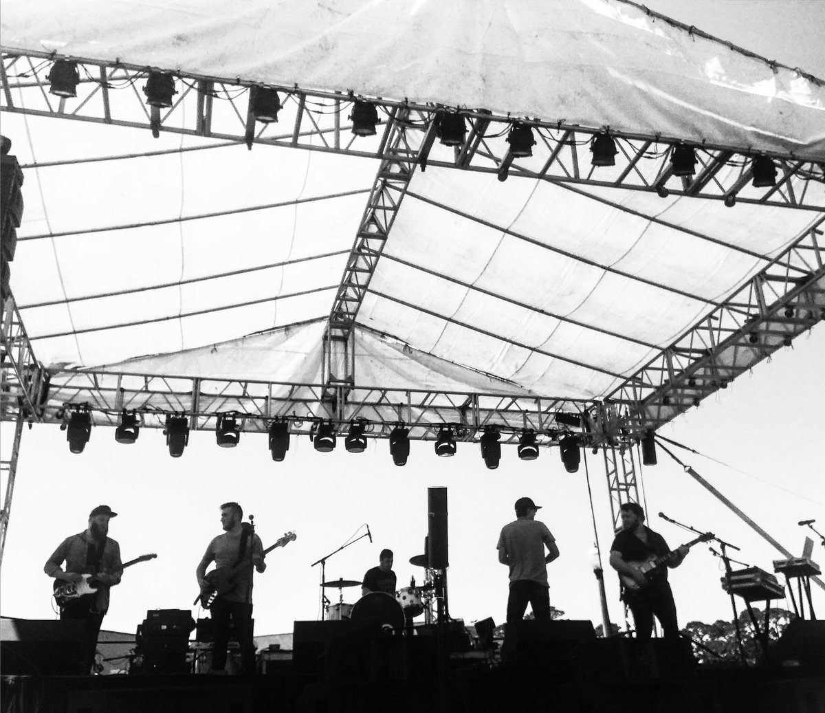 classwithmsz's tweet photo. Happy #DemonFest, ya’ll! Go check out all the musical talent that’s on campus today! 🤘😈🔥 #DemonFest18 #festivalseasonishere🙌 #forkem @alivebeforesunrise @nsula https://t.co/9yHJTxVvUB
