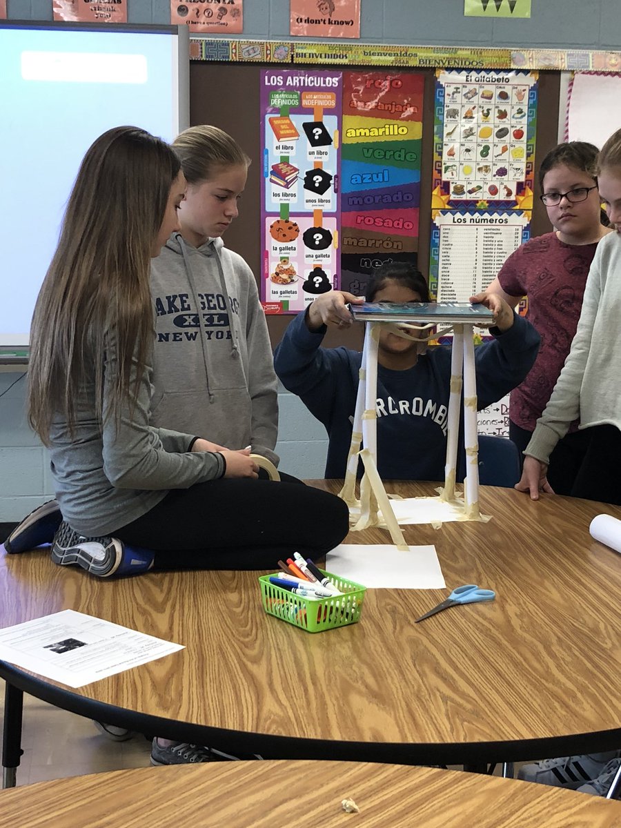 SenoritaTrejos's tweet image. Girls tower was complete! #Engineering #learninghandson #buildingtowers #thinking #outsidethebox