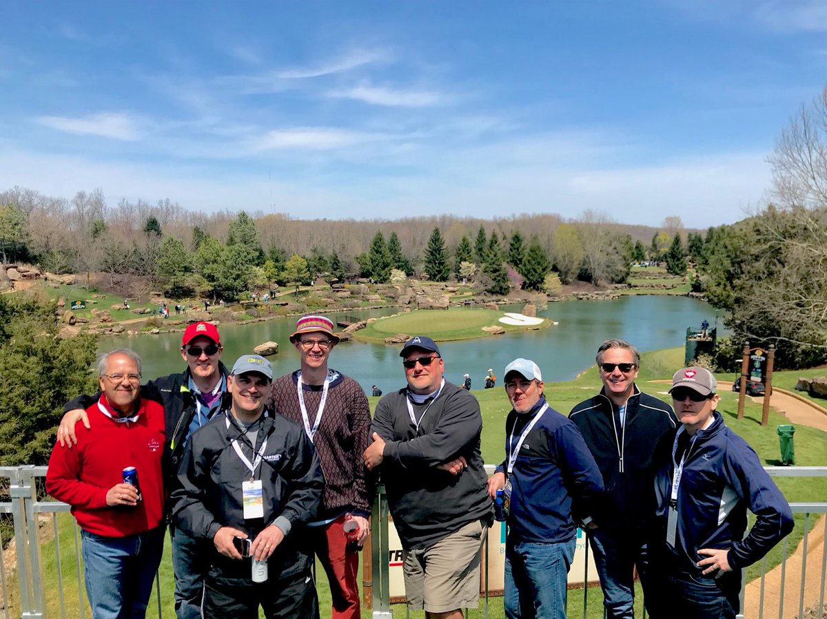 CoachKnox's tweet photo. SAE GUYS REUNION IN BRANSON #BPSLOG https://t.co/rtB6c4577Z