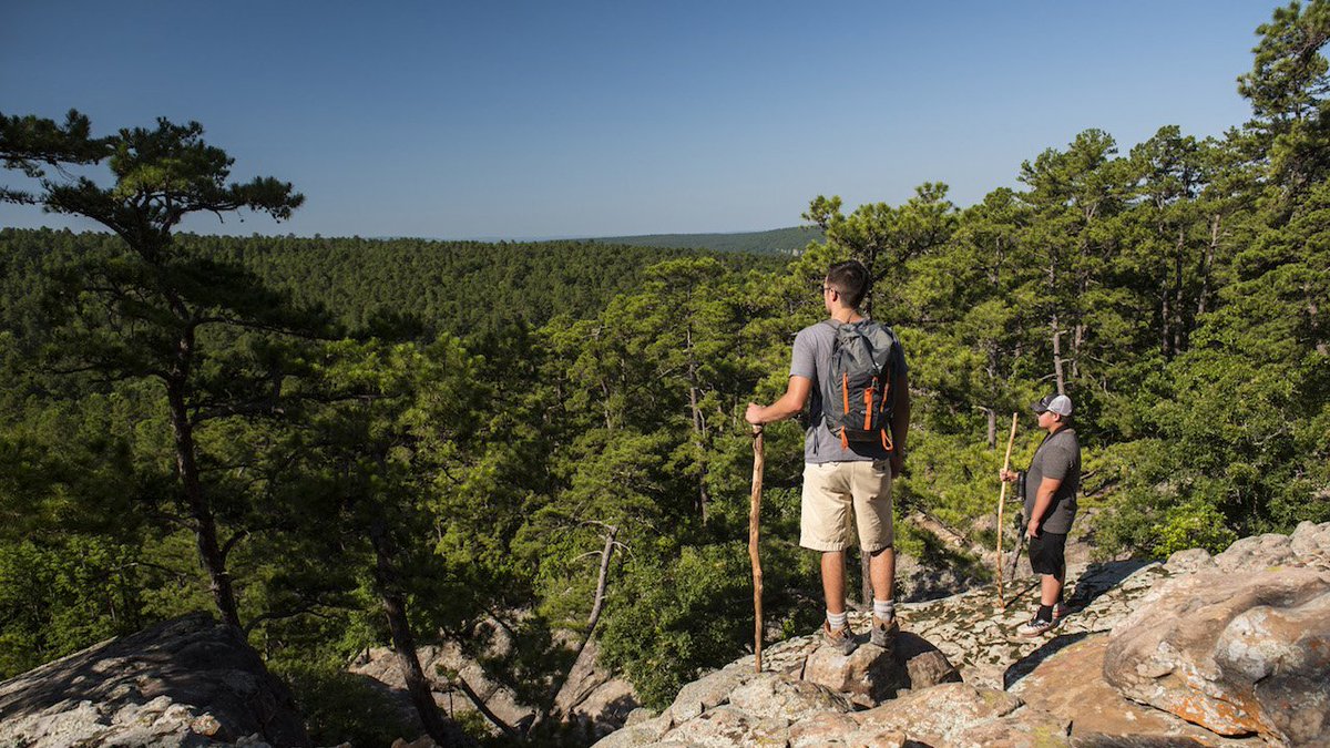 TexasMonthly's tweet photo. Whether you want an outdoor adventure or you're dreaming of a peaceful countryside escape, you'll find the right itinerary in @ChoctawCountry. Here are nine activities you must experience: https://t.co/9qOtFYKqXp #sponsored https://t.co/eSx4DPpptm