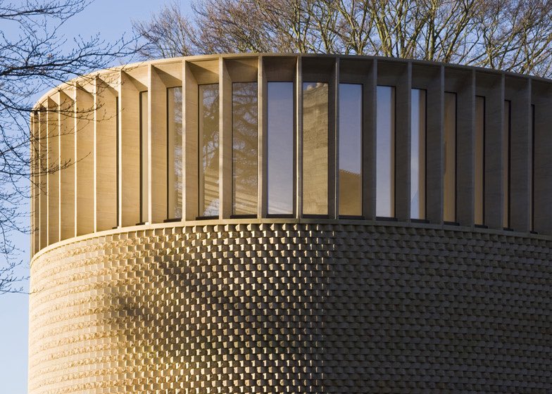 MLArchitecture's tweet image. Thank you to Joanna Karatzas & @RIBAHampshire for a fantastic lecture yesterday. Worth the trip from Salisbury! #inspired #RIBAHantsLectures