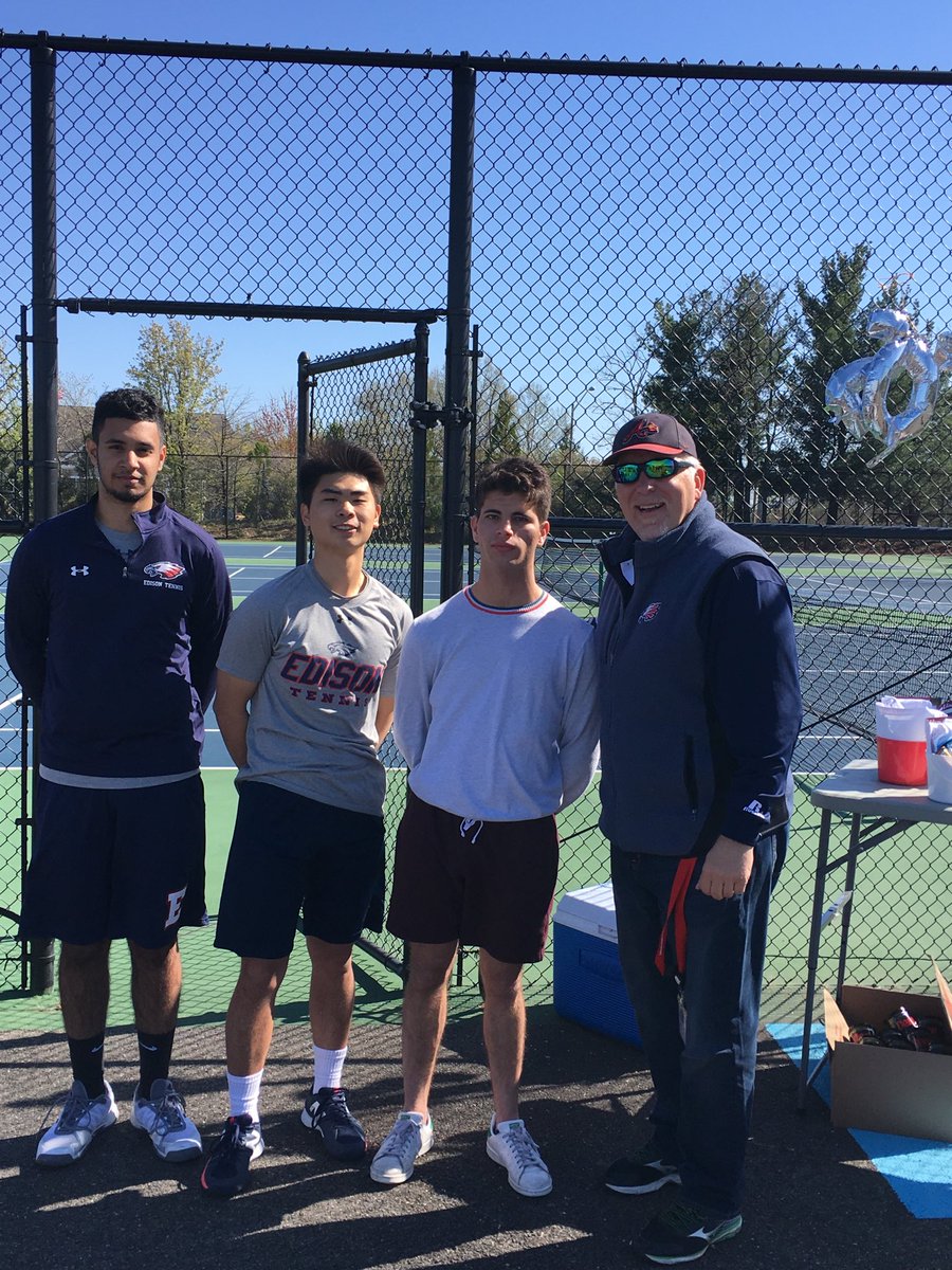 EdisonHS_sports's tweet photo. Congrats to our boys tennis seniors!!! #oneEdison #beatfallschurch https://t.co/YdwaWHjDu3