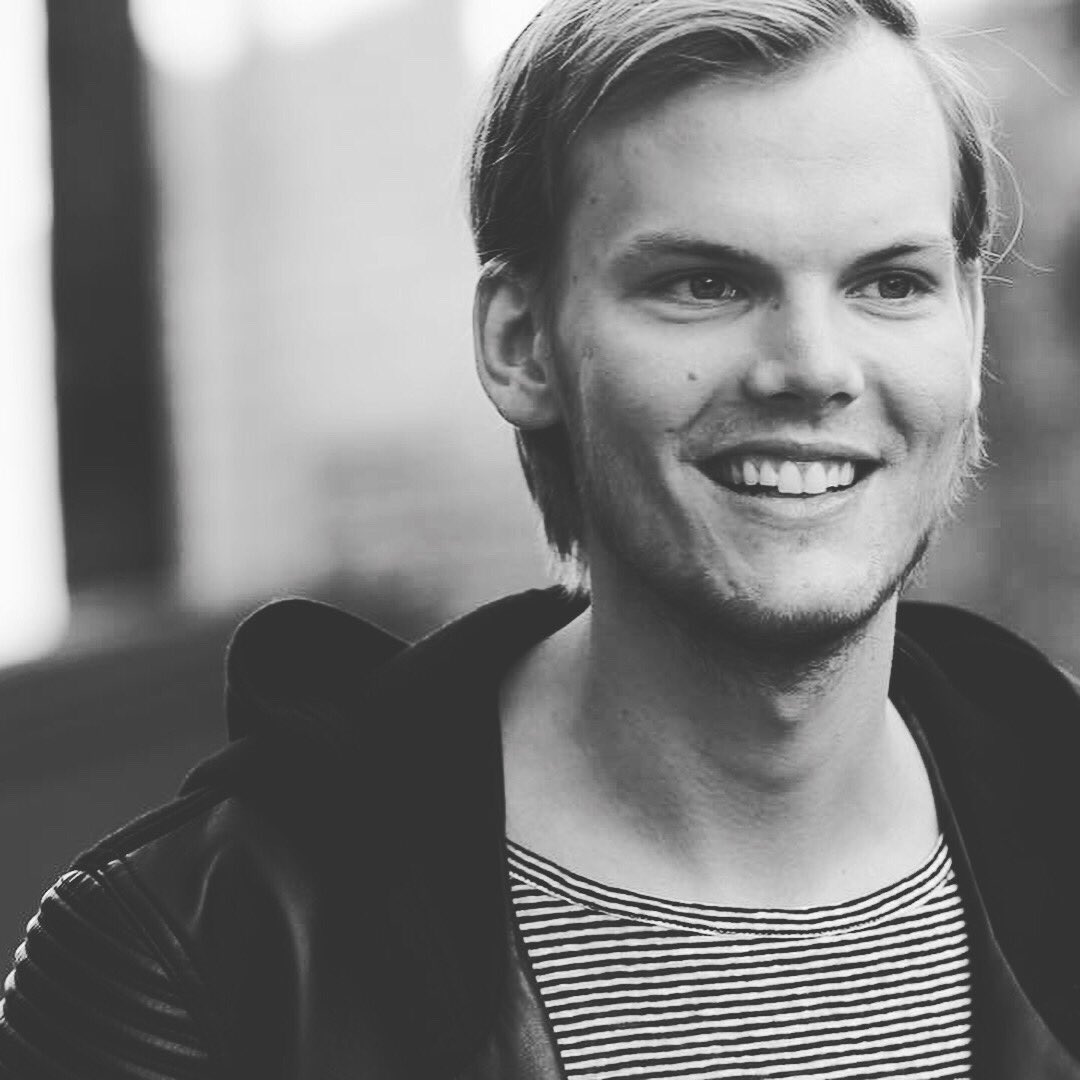 JokerfedMax's tweet photo. Forever in my heart❤️ R.I.P. @Avicii #avicii https://t.co/bUUxyMVXeZ
