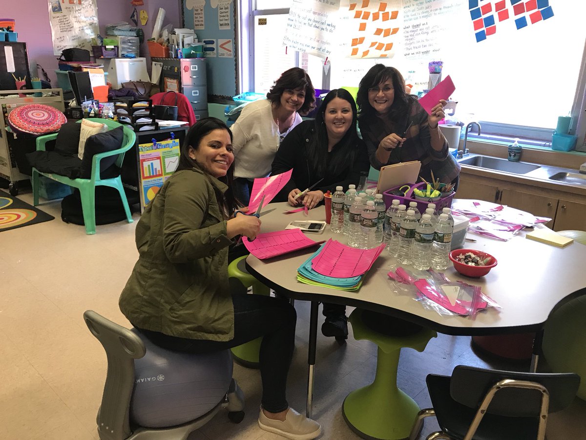 rhmizrahi's tweet photo. So much fun learning from each other! #NRengage18 #collaboration @EMcCarthyNR @AngelaGiannetta https://t.co/B30lqgzAZa