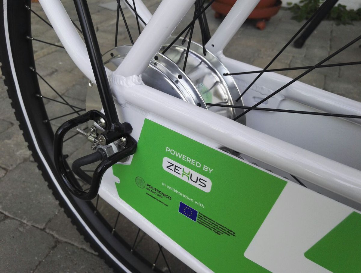 BiciLive's tweet photo. Arriverà a Giugno con 350 bici nel centro di Milano il primo bike sharing free floating ibrido, ed è tutto italiano. Si tratta di #Bitride ed un progetto firmato Zehus Human+ https://t.co/H6EPYcSCGP