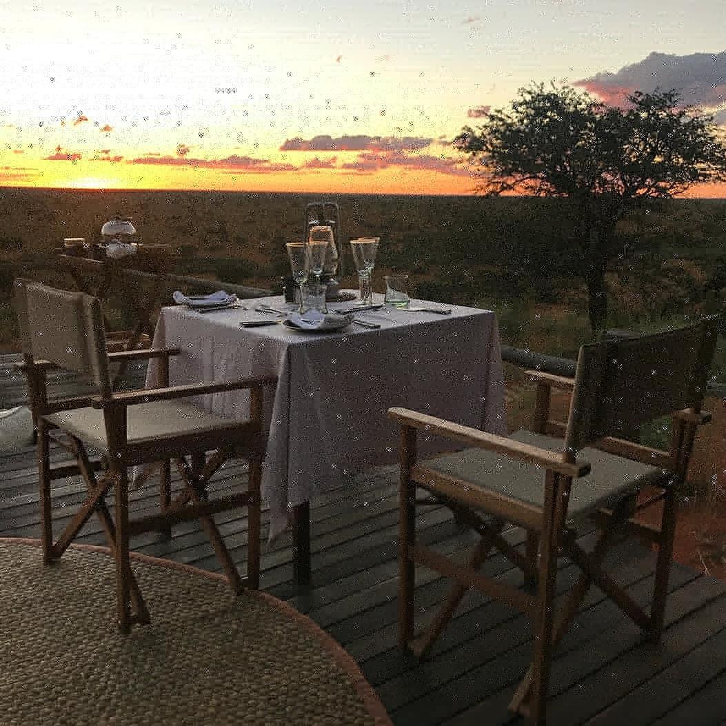 Tswalu's tweet photo. What a wonderful way to spend a Friday night!
Pic by @TheArtOfTravels
#Tswalu #TheMalori #sleepoutdeck #glamping #safari #natgeotravel https://t.co/WvR0aHlyx3