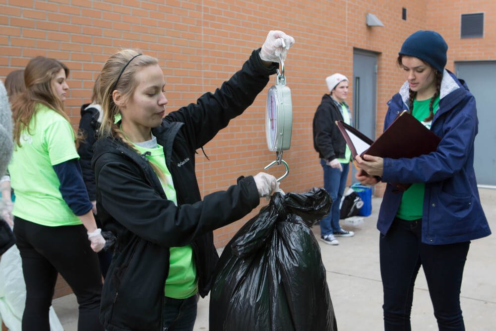 #GVSU ranks in top 10 nationwide for recycling efforts during Recyclemania: gvsu.edu/s/0Is ♻️