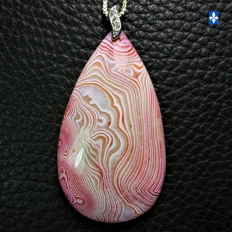 BijouxQuebec's tweet photo. Pink... who doesn't like #Pink :)  

https://t.co/KPtVsPOBrt

#uniquegifts  #unique #jewelry #natural #artisans #handmade  #love #dedication #passion #mothersdaygift #mothersday #bracelet #earrings #necklaces https://t.co/OdStYJHq2l