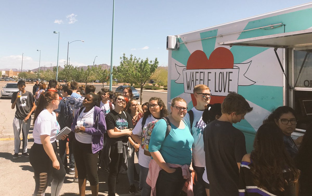 SilveradoHSLV's tweet image. Waffle Love @SilveradoHSLV for #hawkfest