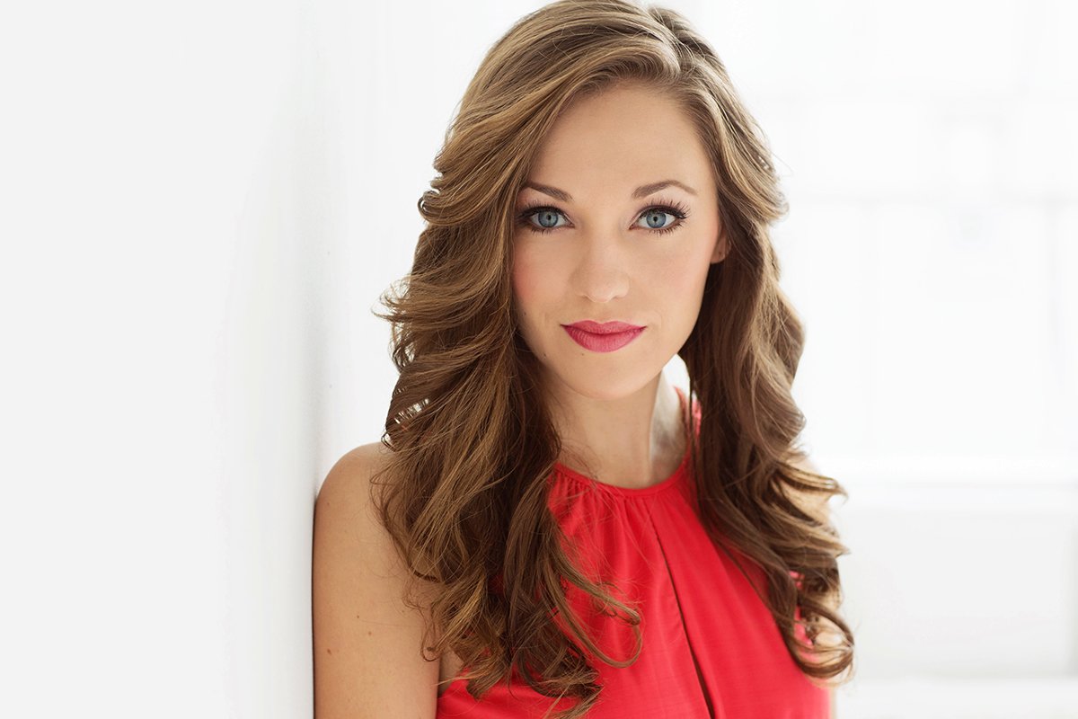 TheNewYorkPops's tweet photo. Meet @LauraOsnes at the @54Below Broadway Princess Party on June 25...??? ENCHANTED, I'm sure. Proceeds benefit #PopsEd programs around NYC. https://t.co/peeeyJItAc https://t.co/Qv2y3G27KL