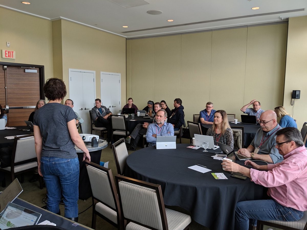 efitz_edtech's tweet photo. Full House for OK Google! What's the fuss? At #CanELearn #dlsymp18 #EdTechTeam https://t.co/C628qb4TSK