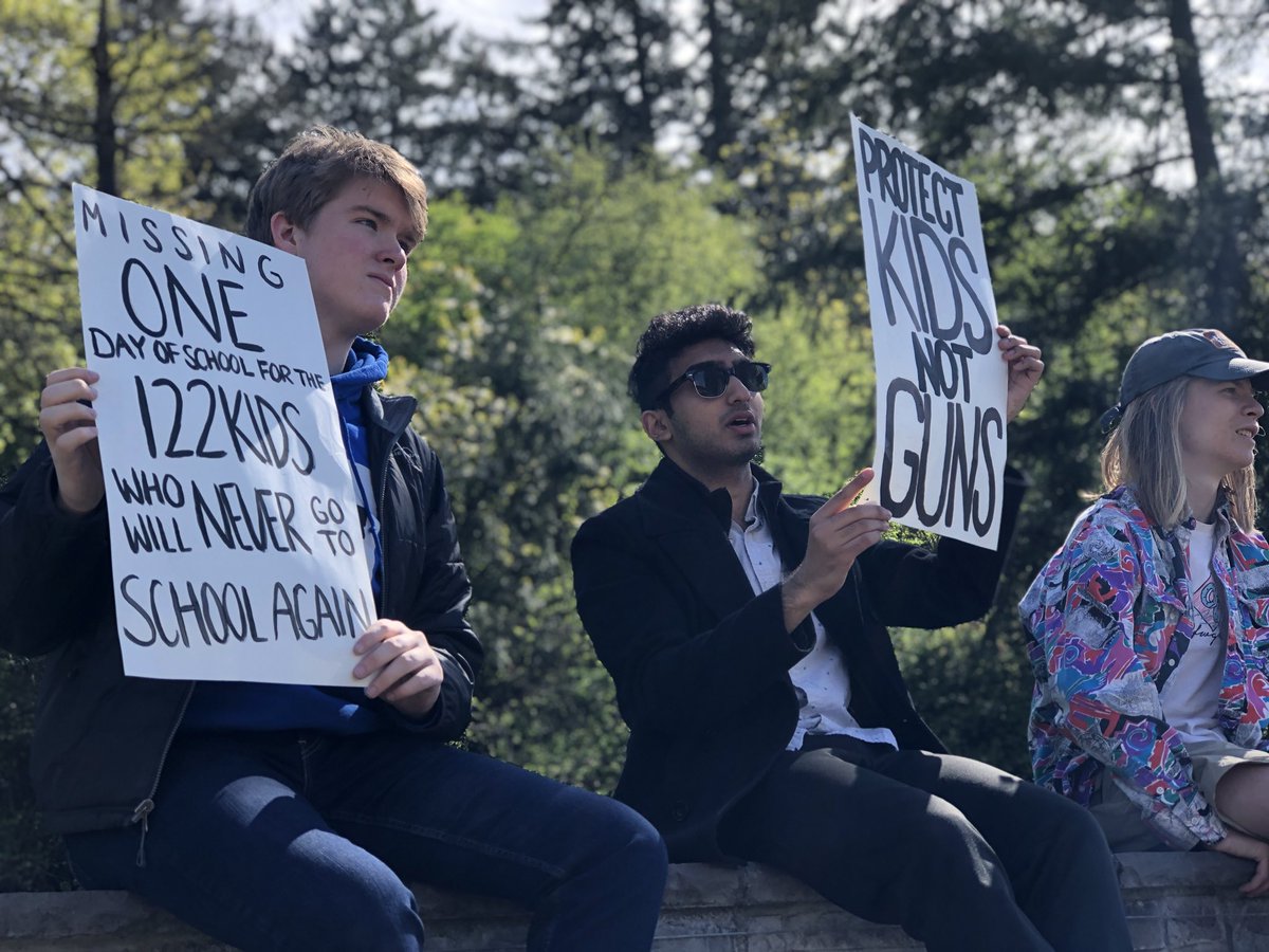 Clackamas High Walkouts tweet media