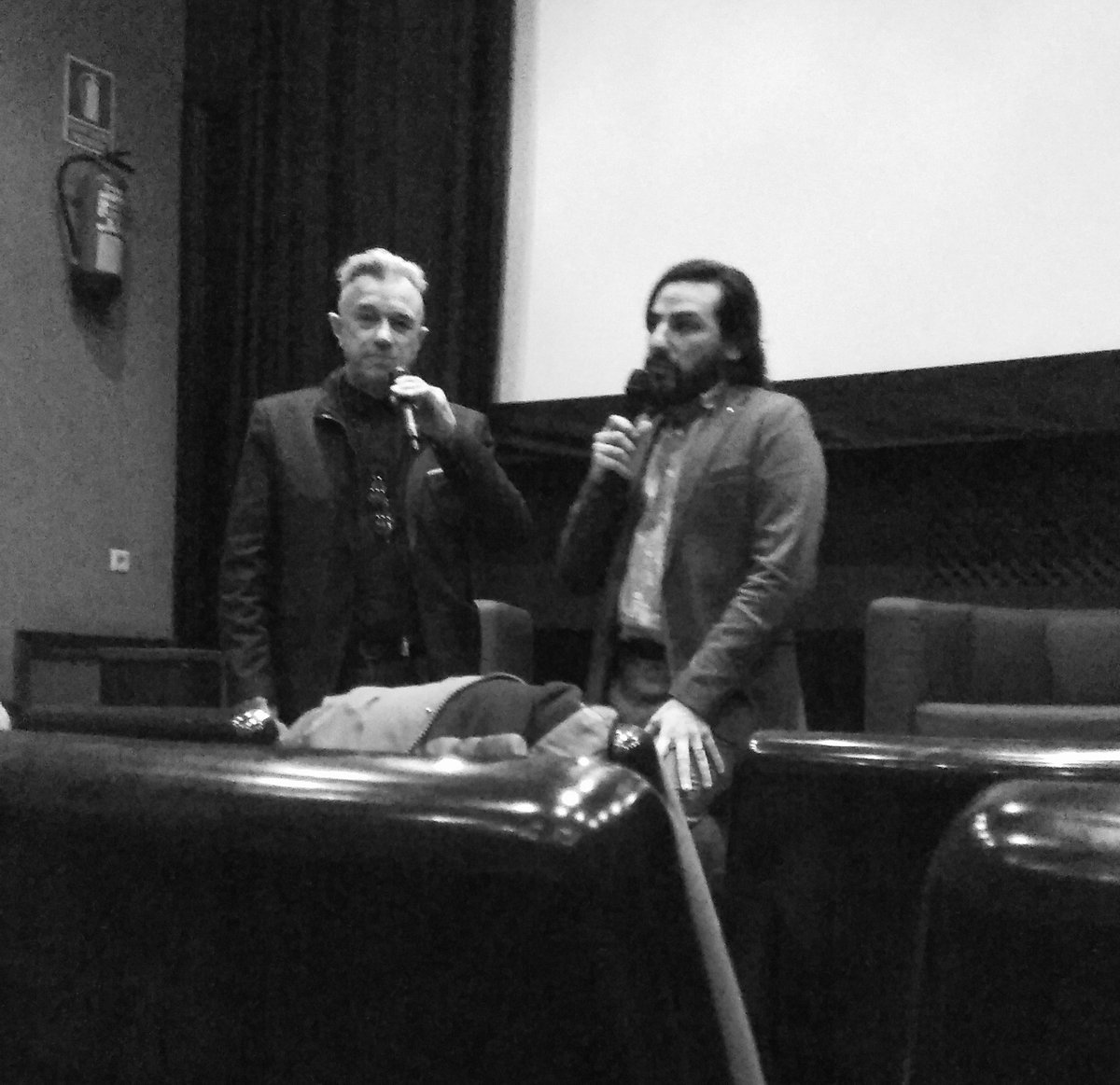 CanijaChan's tweet photo. FJ Ossang estuvo hoy en A Coruña presentando 9 Doigts ❤️ Gracias a @cgaifilmoteca #ossang #9DEDOS #9doigts https://t.co/LLIN6k2mTL