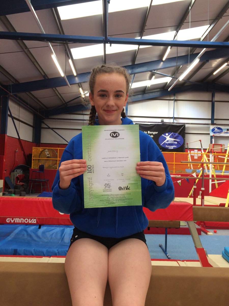 BangorGym's tweet photo. Congratulations Jade 🎉
100 voluntary hours coaching @BangorGym 😃@GwirVol https://t.co/PuLqmxx910