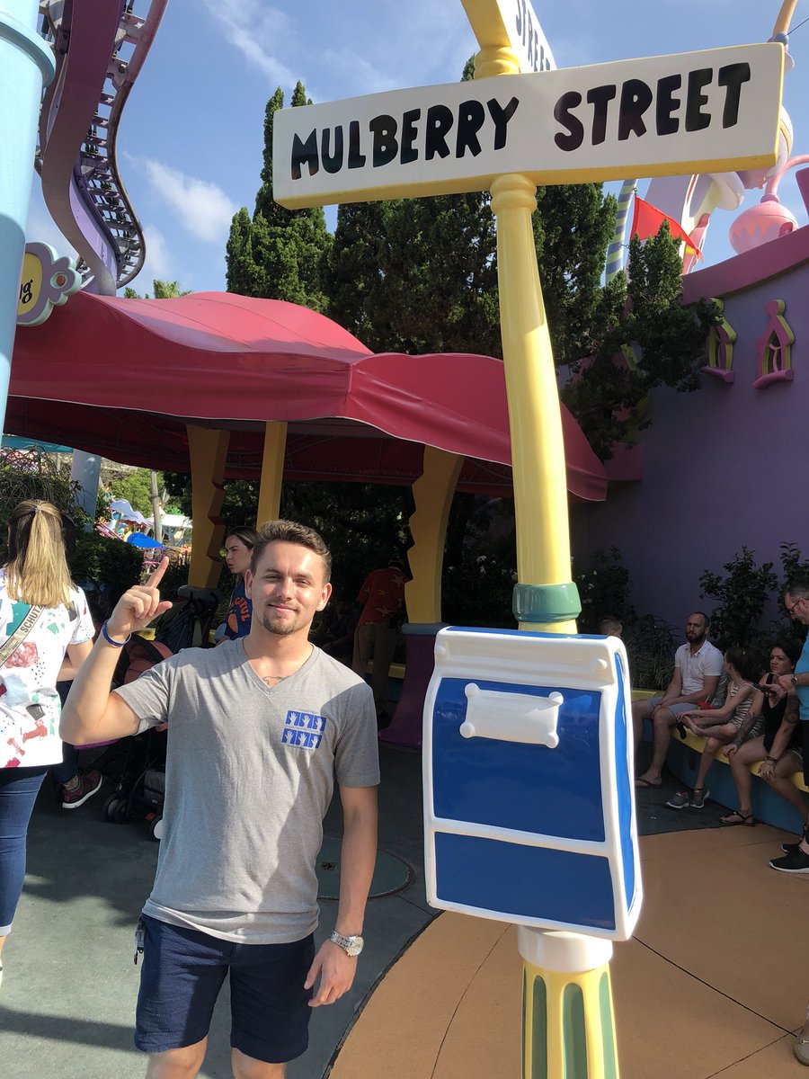StesonF's tweet photo. They were so impressed that he started Stetson’s SSF that they named a street after him! #Stetson #SSF2018 https://t.co/I0HAG30Ckw