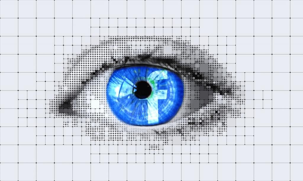 Suganyak92's tweet photo. Facebook reacts to data storm plus 40 other social media news stories via @intranetfuture and The #SocialMediaShow - https://t.co/Y7UQfTNeP6 #Facebook #socialmedianews https://t.co/AdXM0RLpPW