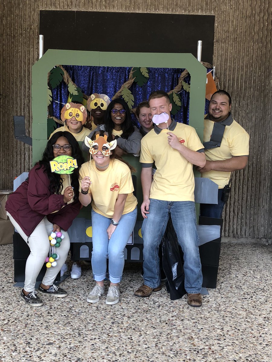 tamu_ucen's tweet photo. #MSCBDAY2018 staff get to goof around in the photo booth too! https://t.co/56NCKPsIay