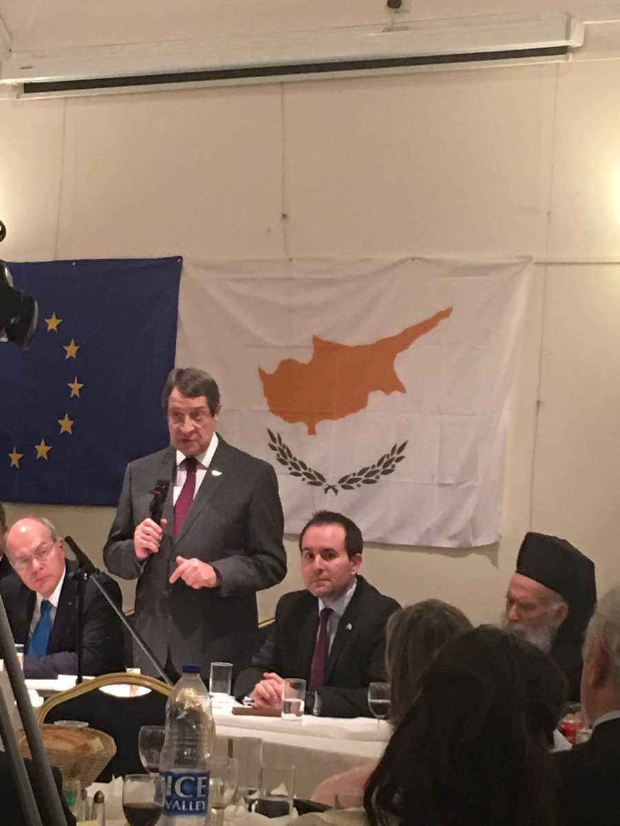mkokkinouboege's tweet photo. President @AnastasiadesCY addressing #cypriotcommunity in #london . #dinner organised by the @UKCypriotFed in the #UK . Latest update on the Cyprus #problem . https://t.co/ySlX4rb8WZ
