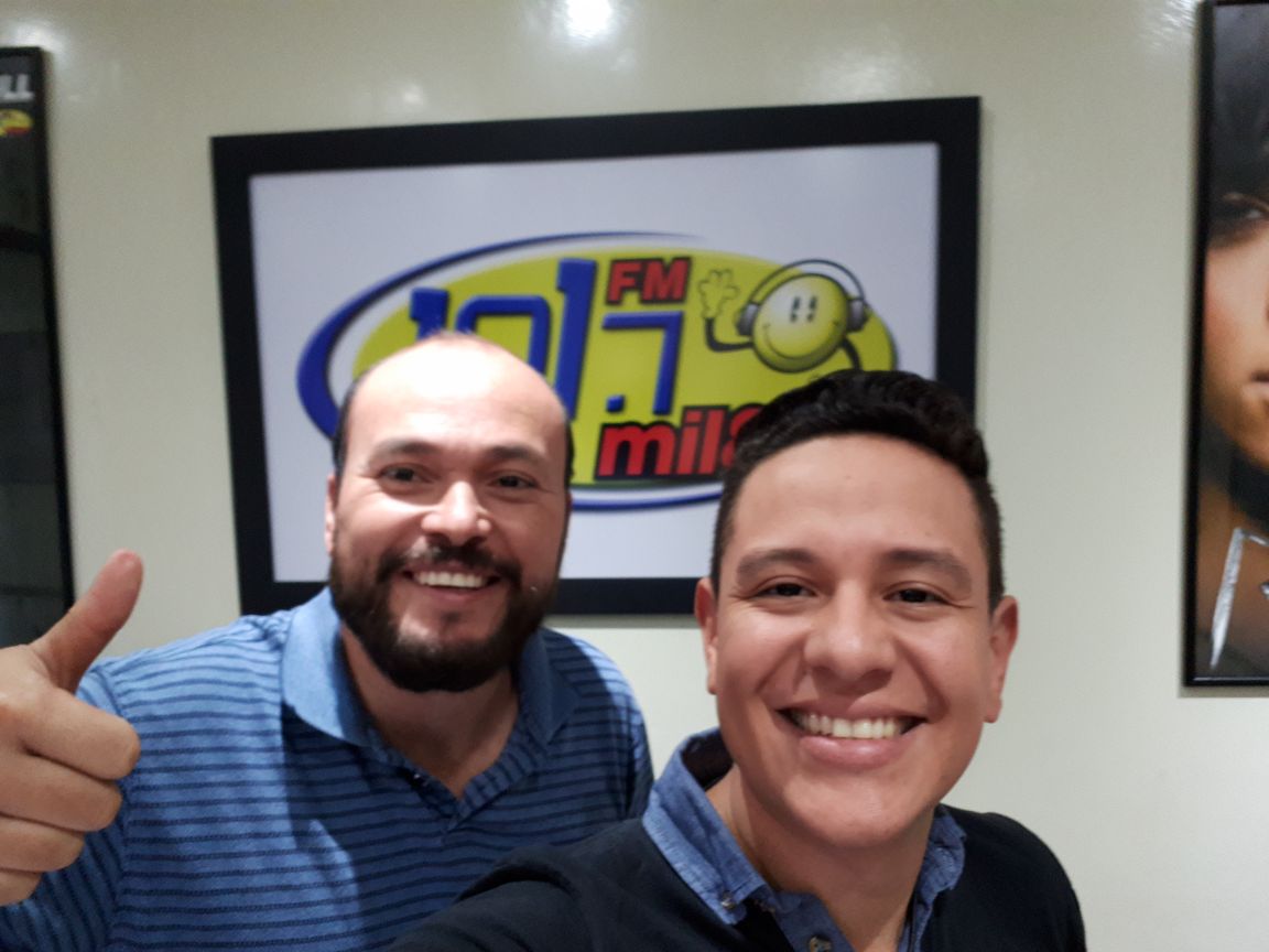 FestiComediaCA's tweet photo. #GiraMedios @FER_ROD_ en @RadioMil80 
las entradas del Festival Centroamericano de Comedia están 
A la venta ya en boletería del @TeatroLuisPoma y online en https://t.co/JVbEjc6Td2 https://t.co/d3KAoNtBv2