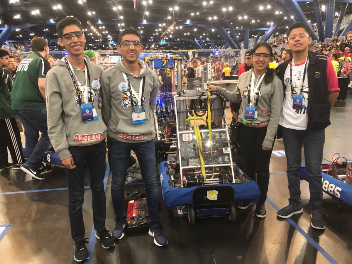 Plantel_Azteca's tweet image. Los guerreros @Aztech4775 están conquistando el #FIRSTChamp Houston, Tx con su robot “Tlahuicole” que en cada match logra sumar una gran cantidad de puntos.
¡Vamos hasta la final! 🙌🙌
#GOAztech #PowerUp #omgrobots