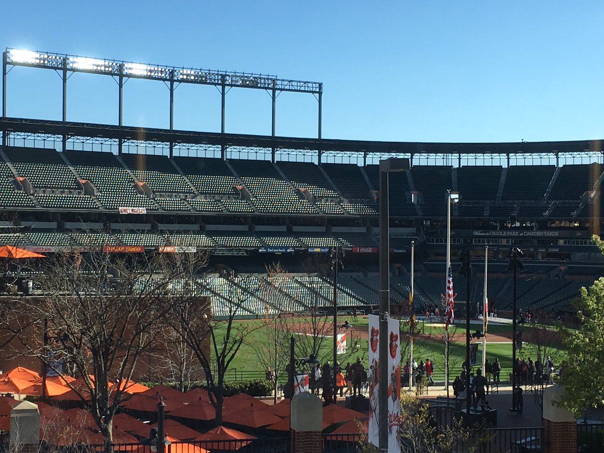 grillinwt's tweet image. Wrapping up another productive day at #cpcu18 LS. Who is up for a ballgame and a cold beverage?