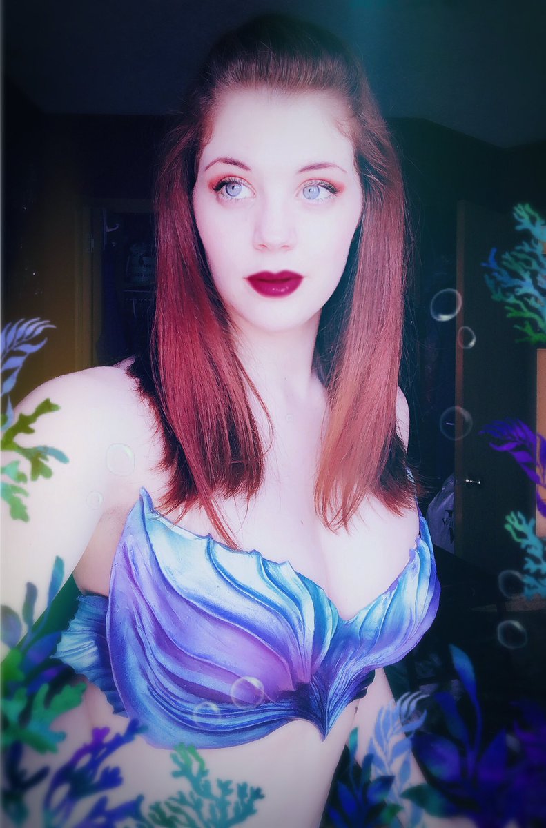 xYouseix's tweet photo. Look at what came in the mail~
🧜🏻‍♀️

My mermaid dreams are starting to come true!
💗
#mermaid #finfolkproductions #fishoutofwater #silicone #mermaidbra #seashellbra #merfolk #cosplay https://t.co/pNASCPWEHc