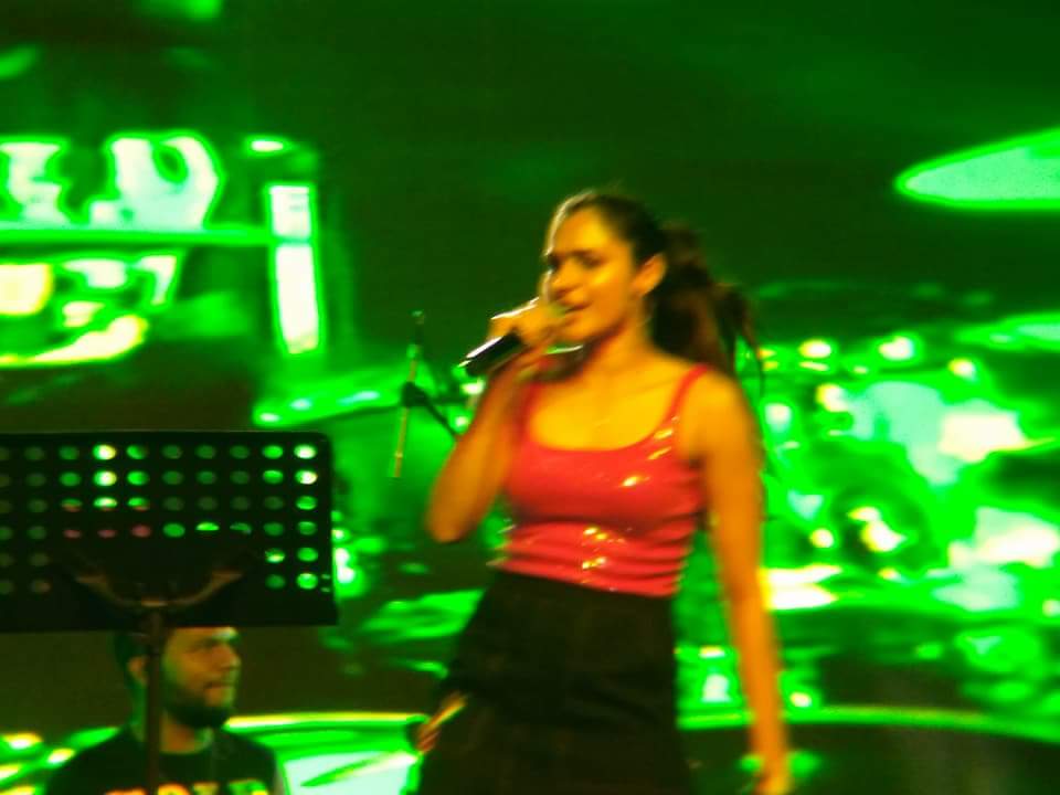 AndreaJermiahFC's tweet photo. #Andrea #AndreaJeremiah Live performance with Singer Ranjith #Dhanvanthra2018 #Dhanvanthra2K18 #DSMCH @andrea_jeremiah https://t.co/g66wrsgTDp