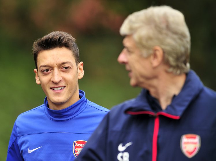 afcstuff's tweet photo. Mesut Özil speaking today about Wenger: "He's the main reason I came here, he convinced me and I am proud to have played under him." https://t.co/aUfmkCnDrU